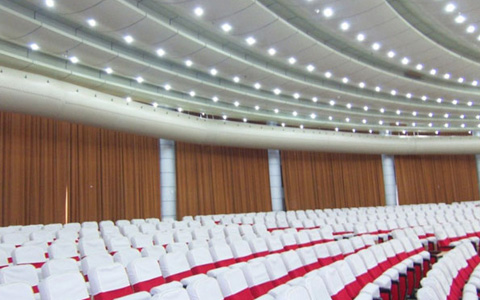 Auditorio y salas de conferencias